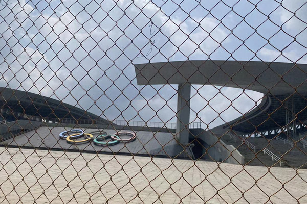 白城彩鋼瓦翻新施工時(shí)的一些建議