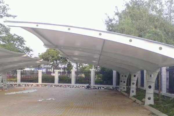 長(zhǎng)春膜結(jié)構(gòu)車(chē)棚在住宅區(qū)搭建時(shí)有哪些講究？