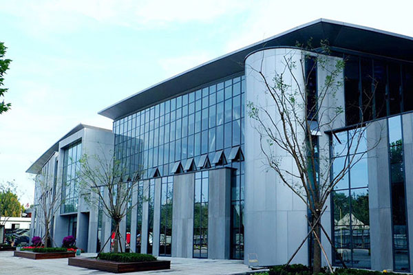 吉林幕墻工程公司為環(huán)境保護添動力